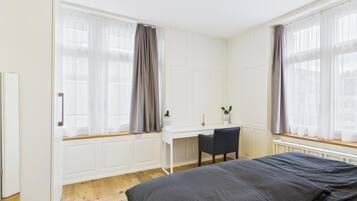 1 bedroom, iron/ironing board, internet, bed sheets