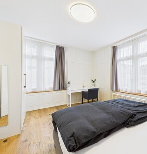 1 bedroom, iron/ironing board, internet, bed sheets
