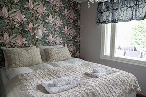 4 chambres, bureau, Wi-Fi, literie fournie