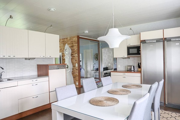 تناول الطعام