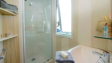 Comfort Mobile Home, Lanai | Bathroom