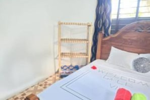 1 室のベッドルーム、WiFi