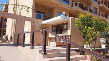 Chalet, 1 Bedroom, Smoking, Garden View | Bahagian luar