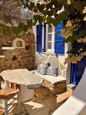 Classic Quadruple Room | Terrace/patio