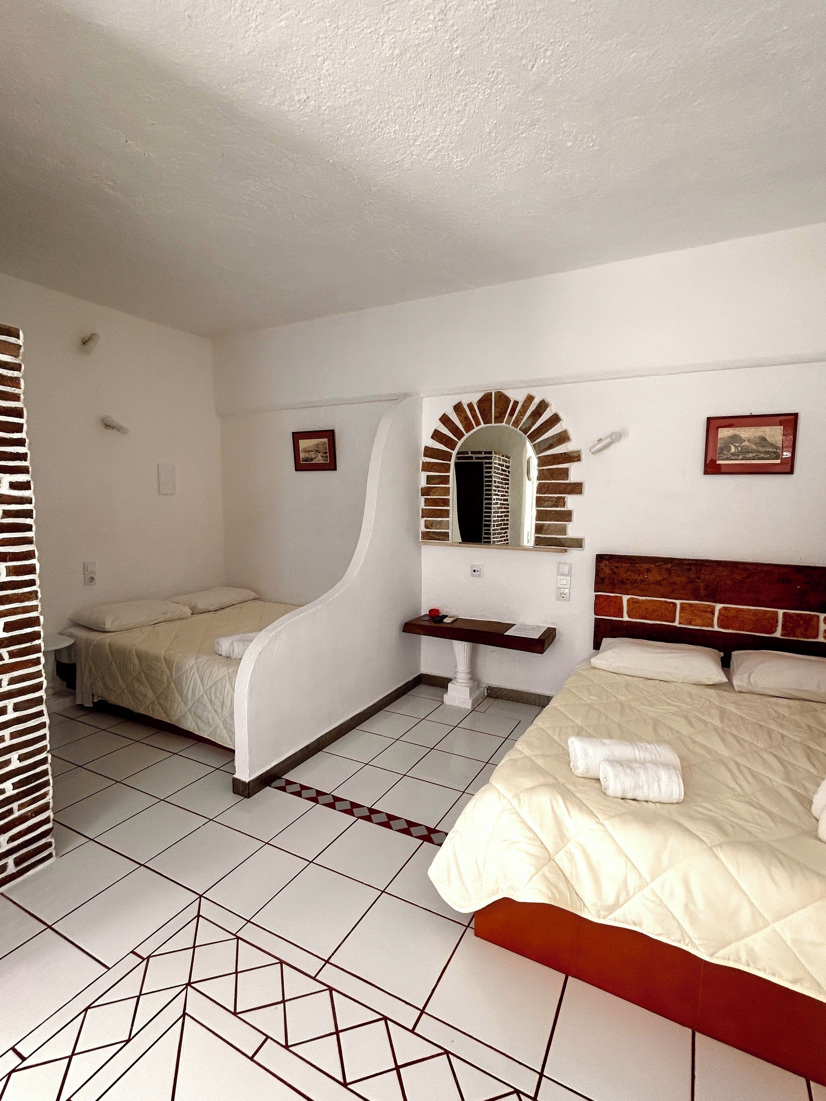 Classic Quadruple Room