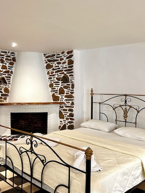 Basic Studio | Free WiFi - Jasmine of Cyclades (Syros)