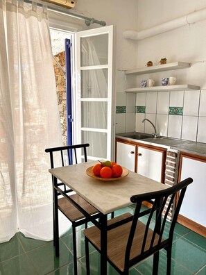 Comfort-værelse med dobbeltseng eller 2 enkeltsenge | Gratis Wi-Fi