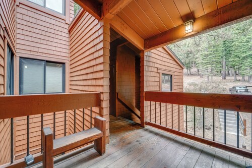 Ski-in/ski-out Northstar Condo w/ Gondola View