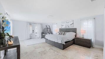 6 Schlafzimmer, Schreibtisch, Bügeleisen/Bügelbrett, WLAN