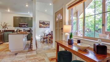 Apartment (4 Bedrooms) | Interior