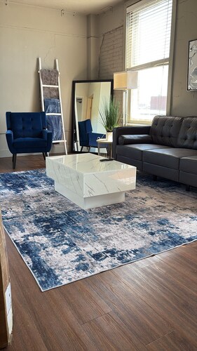 Charming 2-bedroom apartment with AC, fitness room in lovely Memphis