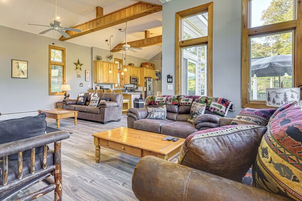 Talo (4 Bedrooms) | Sisätilat