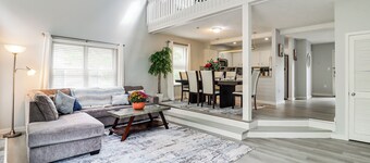Family Gem w/ Deck Across From Shawnee Mountain!