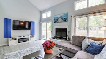 Apartment (2 Bedrooms) | Front of property