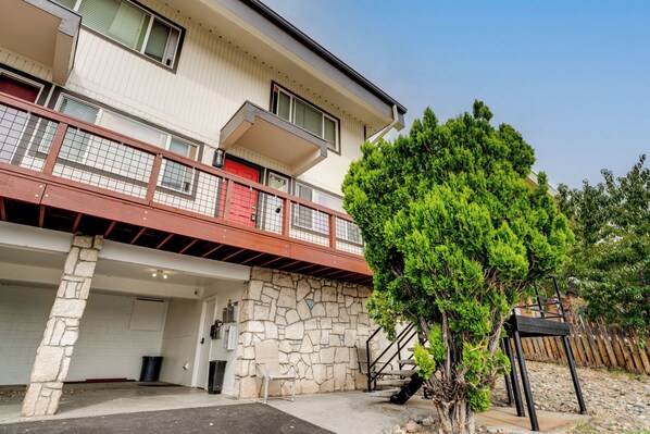 Apartment (2 Bedrooms) | Interior - 2 Mi to Dtwn Reno & Unr: City-view Townhome! (Reno)