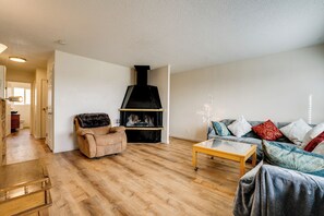 Interior - 2 Mi to Dtwn Reno & Unr: City-view Townhome! (Reno)