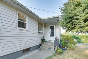 House (2 Bedrooms) | Interior - Wine Country Charmer: 4 Mi to Dtwn Walla Walla! (College Place)