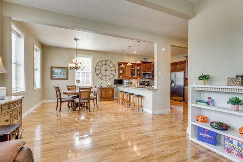 Explore Historic Dtwn! Walkable Loft in Murphy