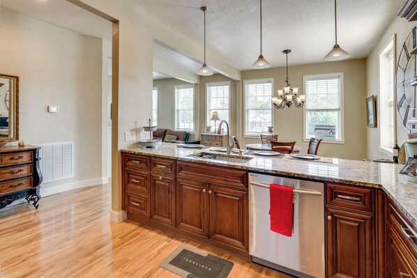 Apartment (2 Bedrooms) | Interior - Explore Historic Dtwn! Walkable Loft in Murphy (Murphy)