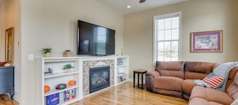 Explore Historic Dtwn! Walkable Loft in Murphy