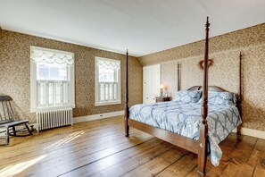 House (3 Bedrooms) | Interior - All-season Lakefront Escape 8 Mi to Mount Sunapee (Bradford)