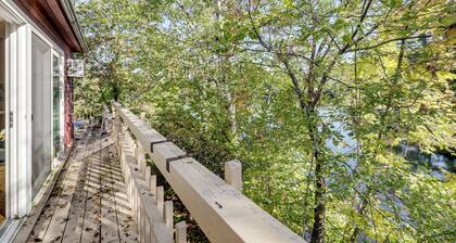 All-season Lakefront Escape 8 Mi to Mount Sunapee