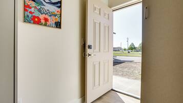 Apartment (0 Bedroom) | Interior