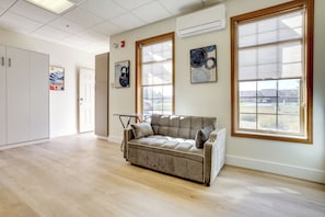 Apartment (0 Bedroom) | Interior