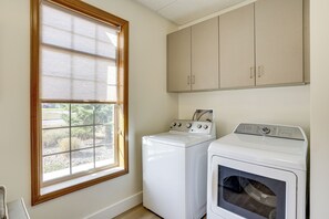 Apartment (0 Bedroom) | Interior