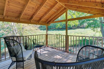 Peaceful & Private! Pet-friendly Williamsburg Home