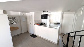 Kühlschrank, Ofen, Herdplatte, Geschirrspüler