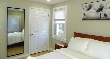 Comfortable Renovated 3 Bed Apartment