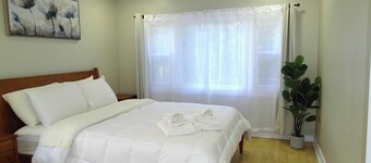 Comfortable Renovated 3 Bed Apartment