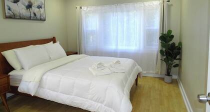 Comfortable Renovated 3 Bed Apartment