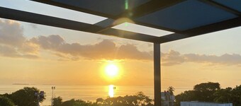 Naseema Hiya - Second Floor Apartment - The Fini /Cool Breeze/ Suite