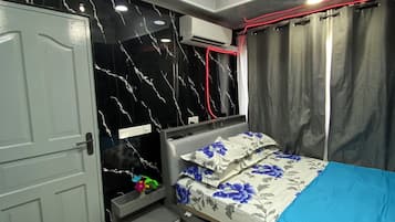 1 bedroom, iron/ironing board, WiFi