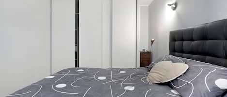 1 室のベッドルーム、WiFi、ベッドシーツ