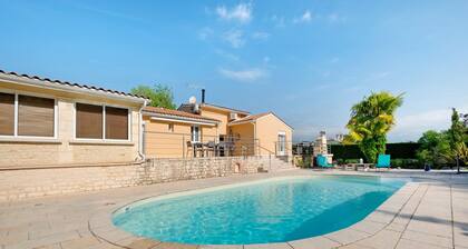 Apartment 'Le Repaire De Belette' with Private Terrace, Shared Garden and Wi-Fi