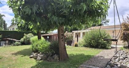 Apartment 'Le Repaire De Belette' with Private Terrace, Shared Garden and Wi-Fi