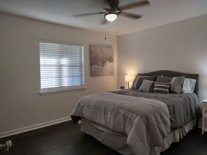 3 間睡房、熨斗/熨衫板、Wi-Fi、床單