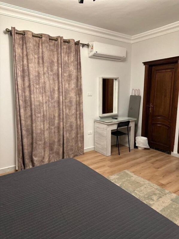 Deluxe appartement | Geluiddichte muren, een strijkplank/strijkijzer, gratis wifi