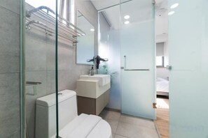 Bathroom - The Riv - Riveria City KL Sentral by Sleepy Bear (Kuala Lumpur)