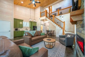 Téléviseur, foyer, jeux vidéo, bureau