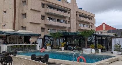 Sujimoto MacDonald 2 Bedroom Apartment