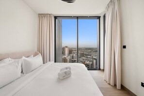 3 chambres, fer et planche à repasser, Wi-Fi, draps fournis