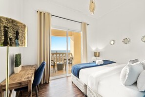 Iron/ironing board, WiFi, bed sheets - FIRST CLASS | Studio | Panoramic Sea Views (Al Jazeera Al Hamra)