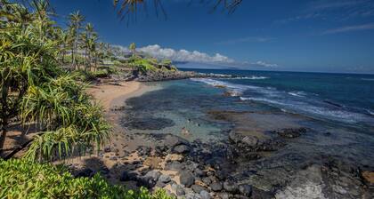 Beach Escape Near Mama’s Fish House – Perfect for Surfers & Windsurfers