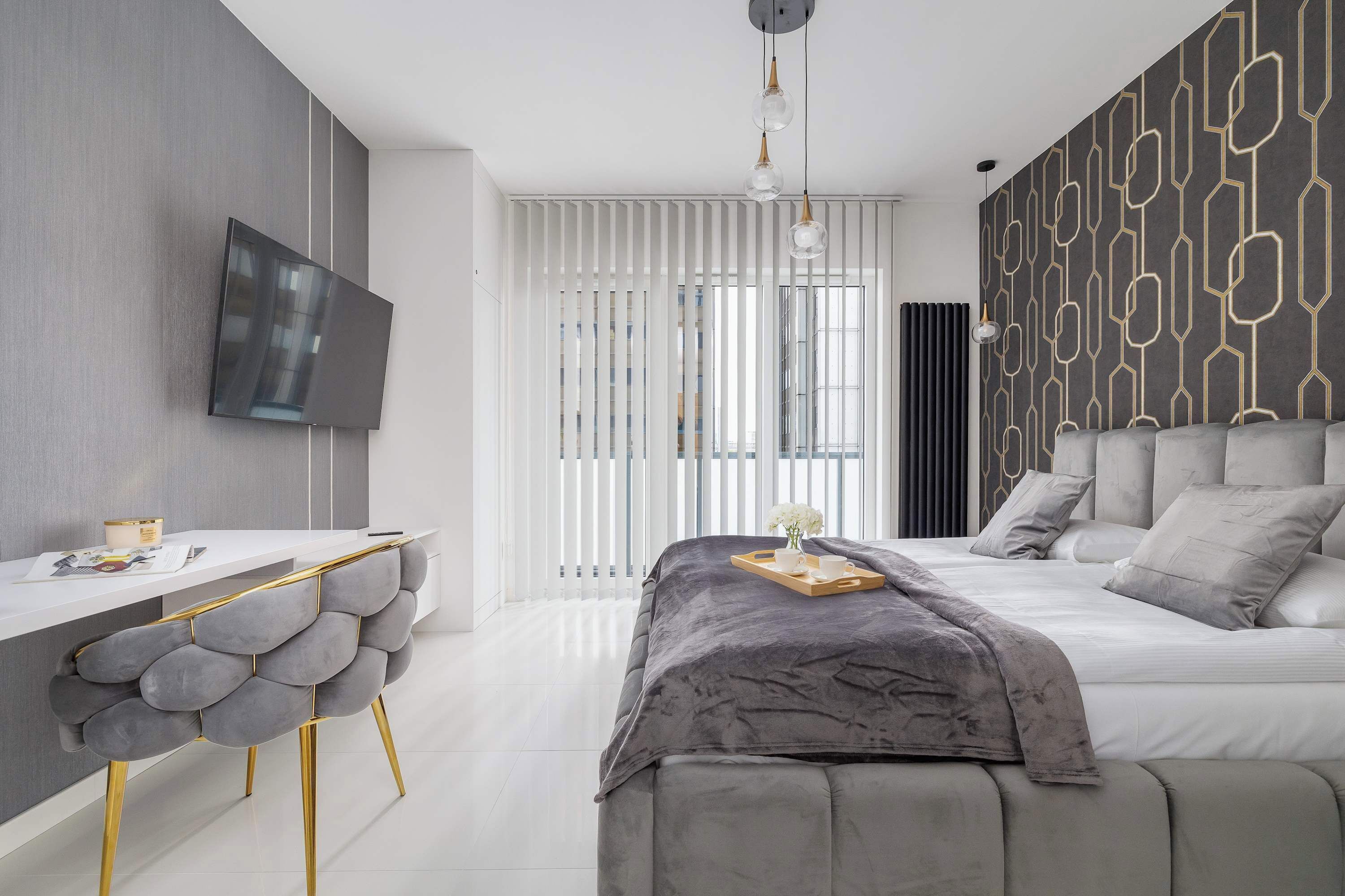 Desk, iron/ironing board, travel cot, WiFi