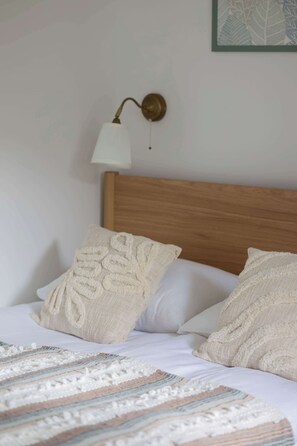 1 bedroom, iron/ironing board, travel crib, WiFi