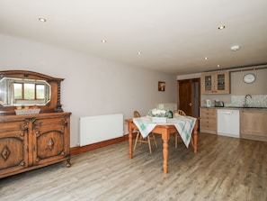 Dining - Bluebell Cottage (Tenbury Wells)